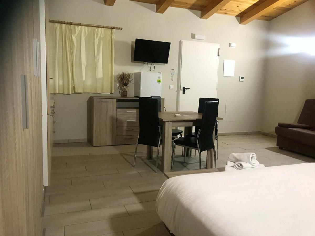 Apartamentos Giuliano Empuriabrava Exteriér fotografie